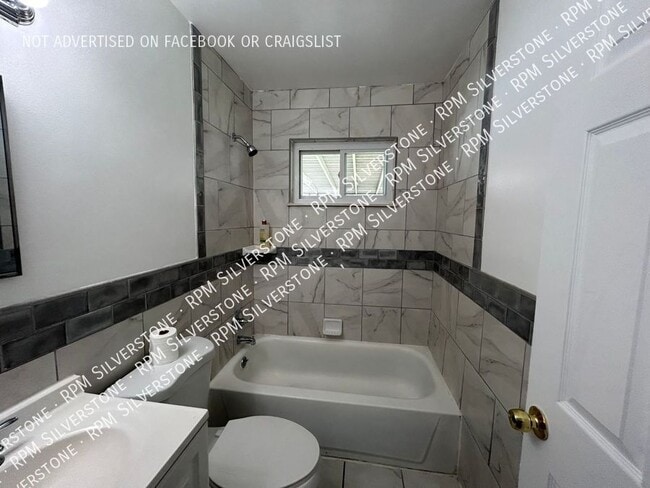 Building Photo - 2923 Arden-