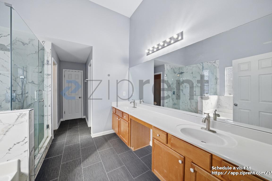 Building Photo - 1305 Rockbass Rd