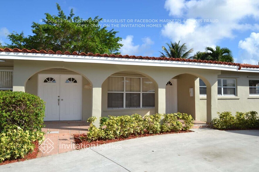 Primary Photo - 11235 NW 61st Ave