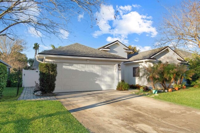 Building Photo - 880 Oak Arbor Cir