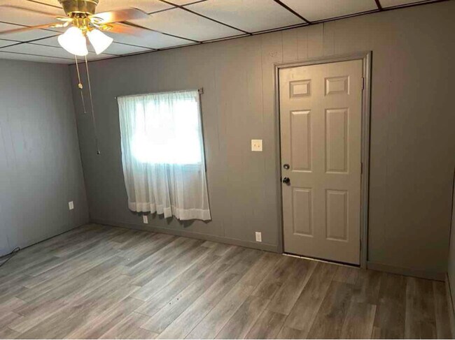 Building Photo - 8193 Cost Ave