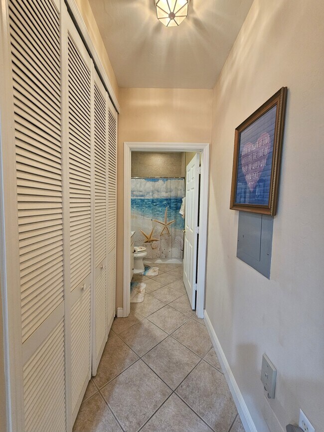 Building Photo - 1335 Sweetwater Cove