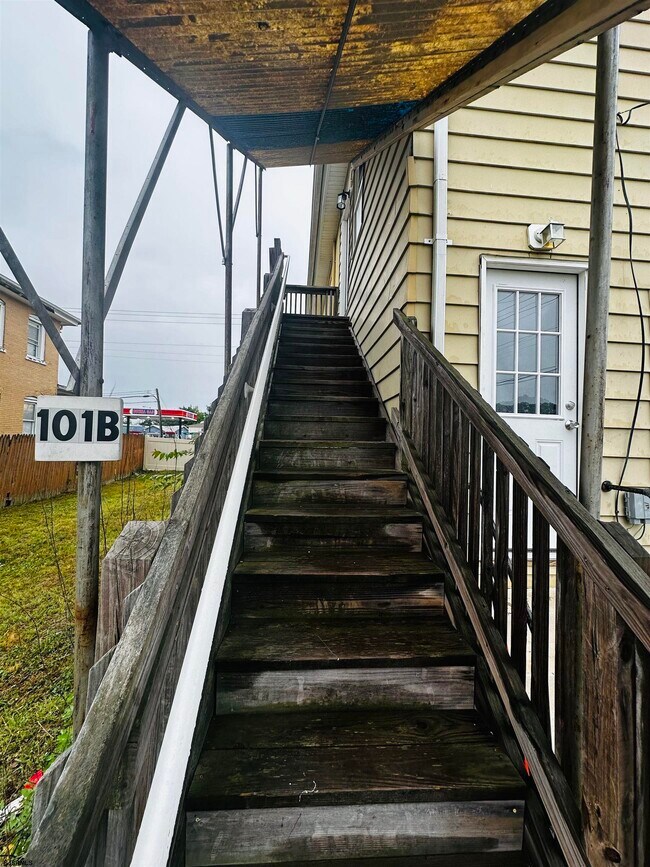Building Photo - 101 S Harding Hwy