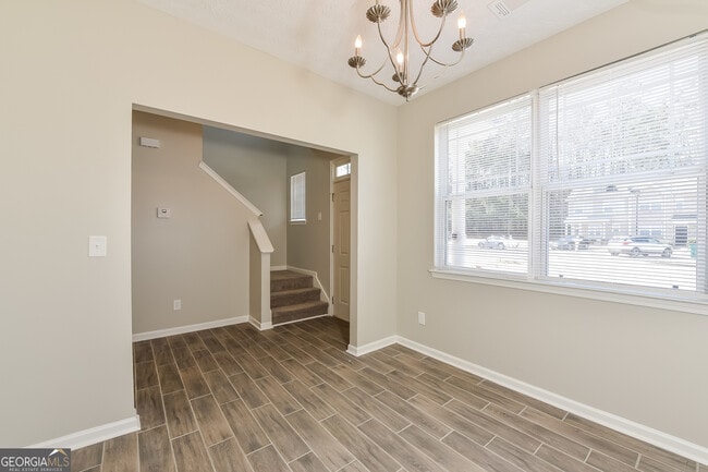 Building Photo - 6332 Ellenwood Dr