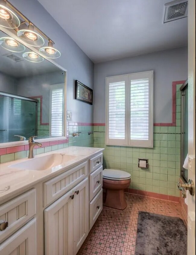 Building Photo - Charming 2 Bedroom In Benson!!