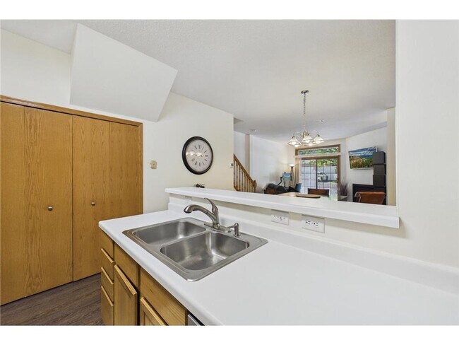 Building Photo - 8434 Kimball Dr