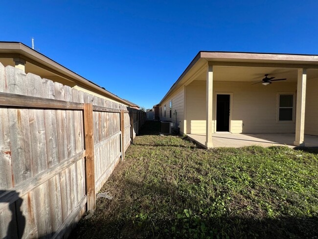 Building Photo - 1496-1498 Lucille