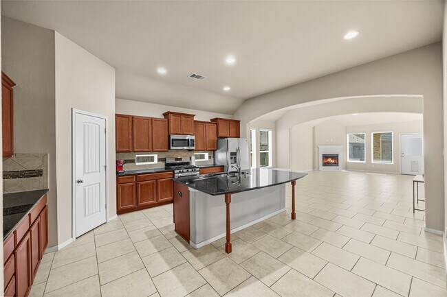 Building Photo - 5615 Glenfield Spring Ln