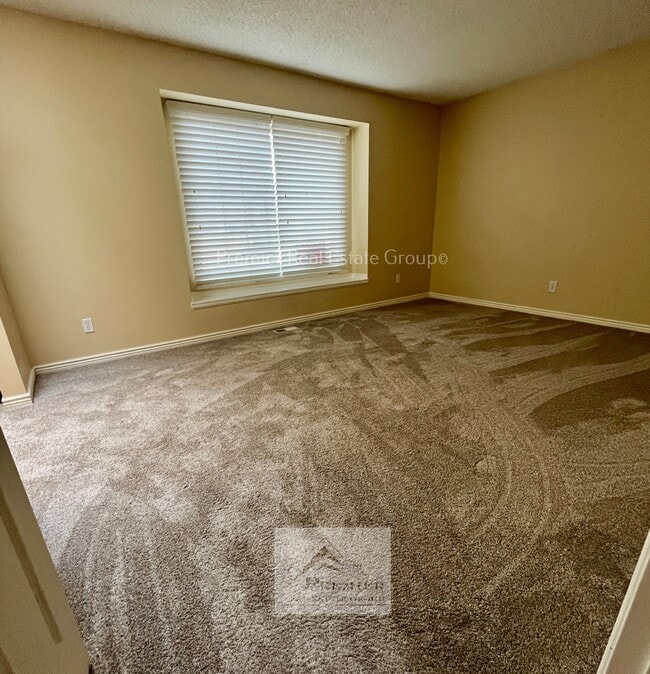 Building Photo - 75 Rising Sun Terrace