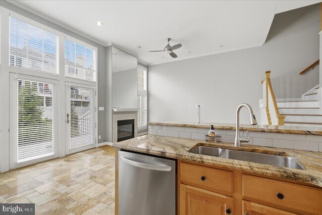 Building Photo - 10249 Winged Elm Cir