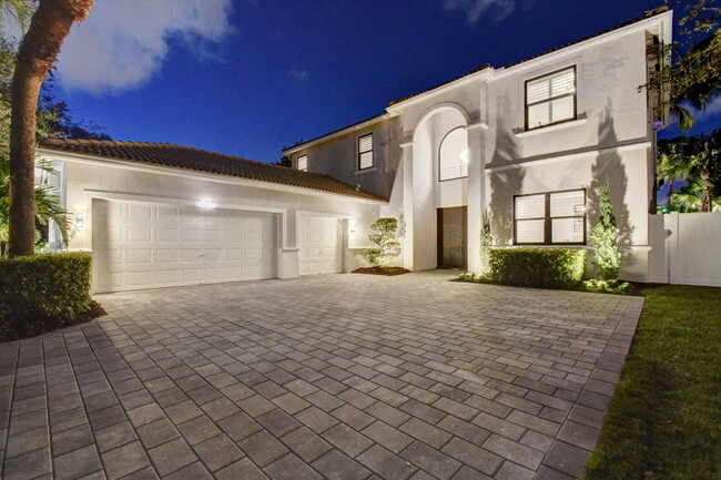 Primary Photo - 6298 Sand Hills Cir