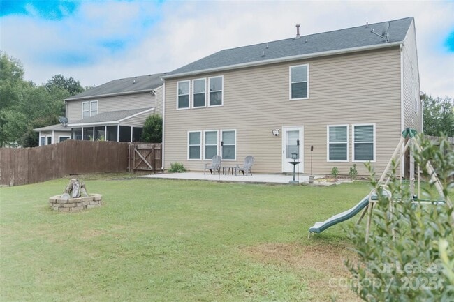 Building Photo - 910 Torsion Lane