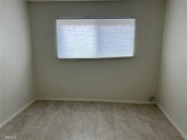 Building Photo - 74443 Driftwood Dr