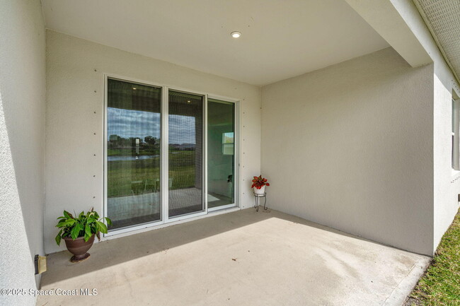 Building Photo - 3520 Rixford Way