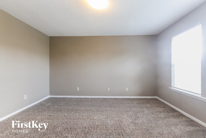 Building Photo - 1861 Southernwood Ln