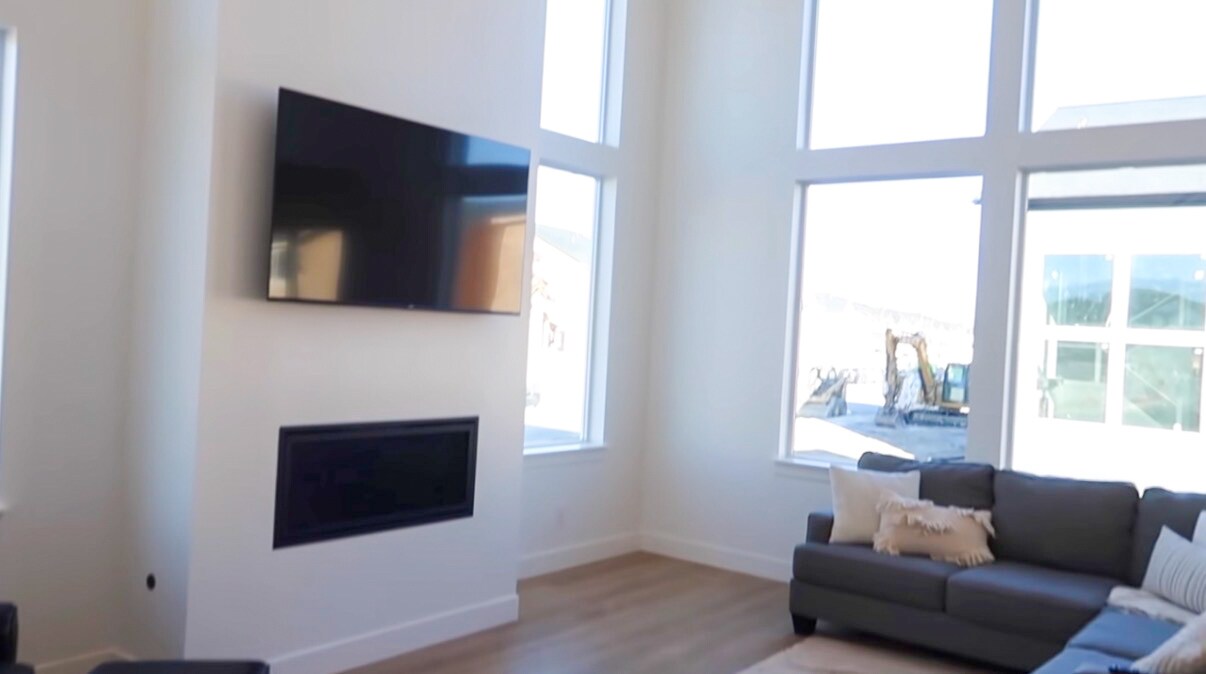 Building Photo - 118 N Lasalle Dr