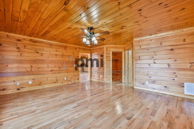 Building Photo - 461 River Estates Rd