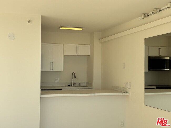 Building Photo - 201 Ocean Ave Ext