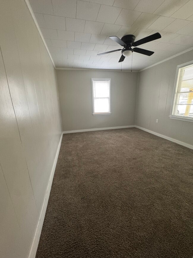 Building Photo - 610 Ripley Ave