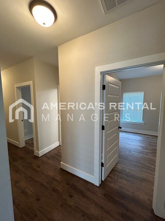 Building Photo - Home for Rent in Lake Cyrus! Available to View Now!!!