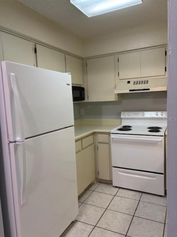 Building Photo - 2690 Coral Landings Blvd