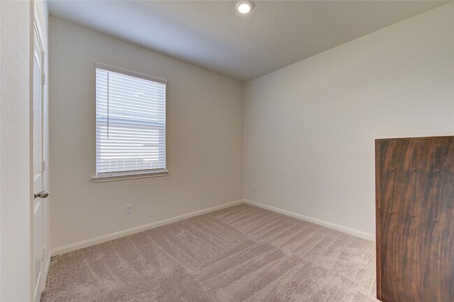 Building Photo - 10702 Millet Ct