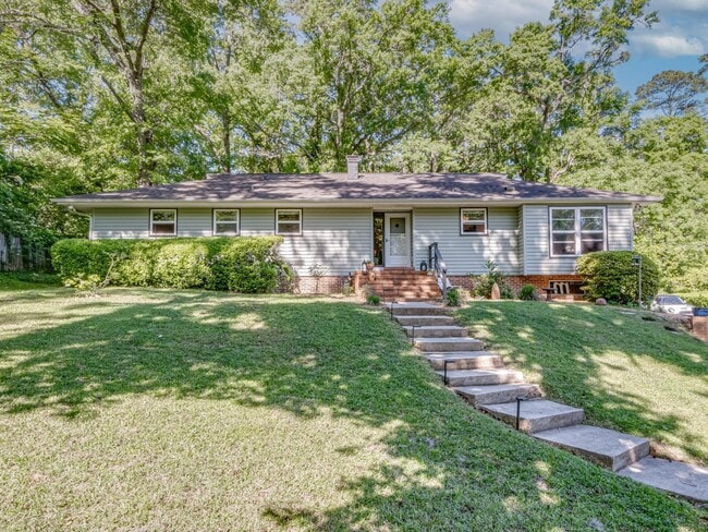 Primary Photo - 3212 Springdale Dr