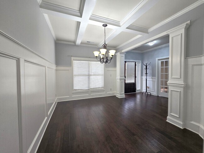 Building Photo - 8809 Crenshaw Dr