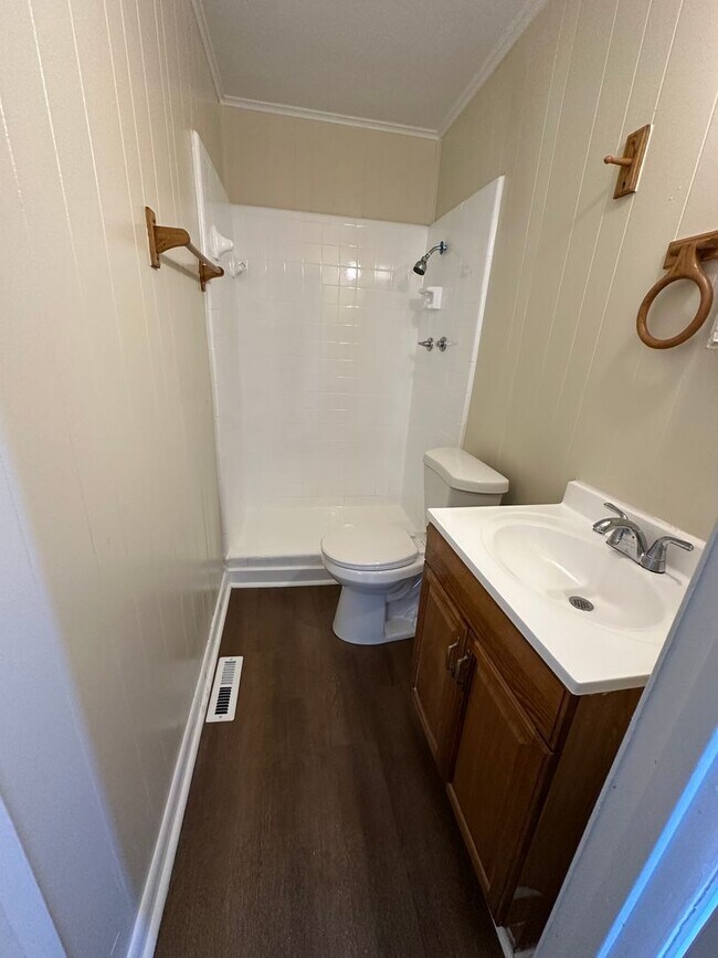 Building Photo - 3 Bedroom and 2 Bathroom home.