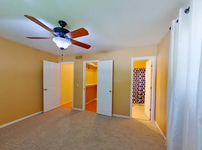 Building Photo - 3101 Arbor Dr