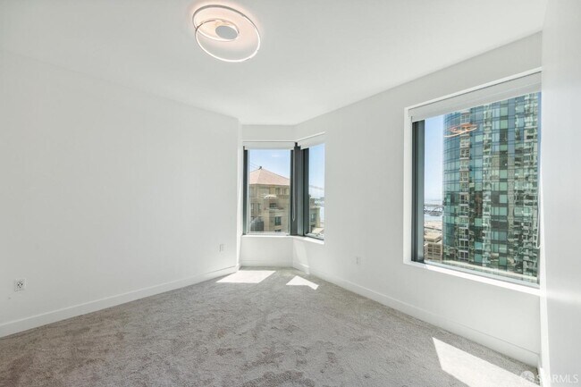 Building Photo - 280 Spear St