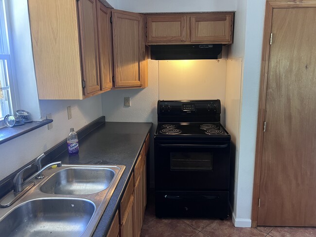 Building Photo - 4536 Viola St