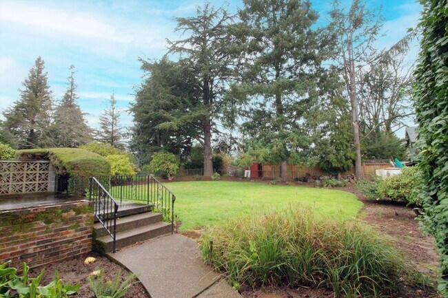 Building Photo - soudr03