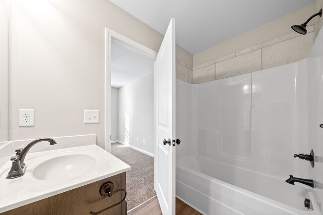 Building Photo - 296 Smithson Ln