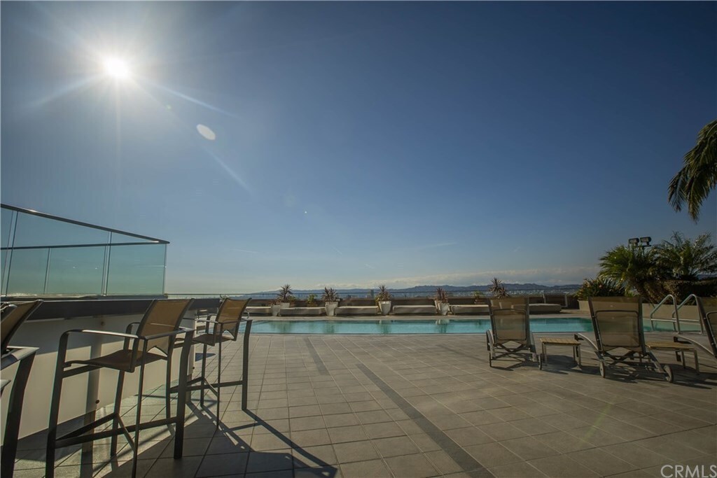 Building Photo - 1100 Wilshire Blvd