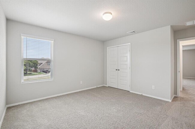 Building Photo - 2405 Ambling Trl