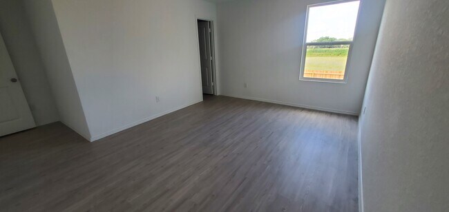 Building Photo - 2456 Vesper Bnd