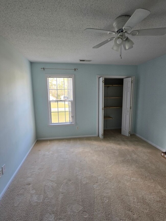 Building Photo - Charming 3-Bedroom Home in Hunters Creek – Pet Friendly & Great Amenities!