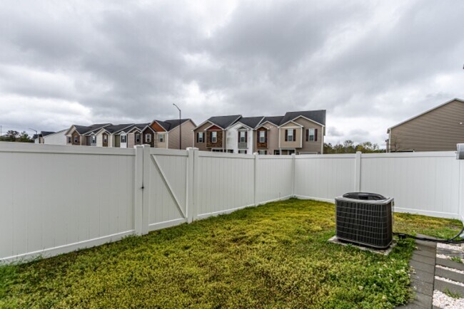 Building Photo - 500 Caldwell Loop