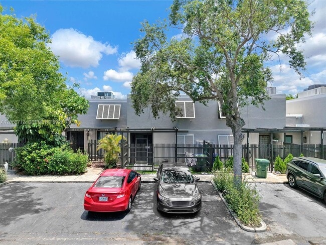Building Photo - 11290 NW 14th Ct