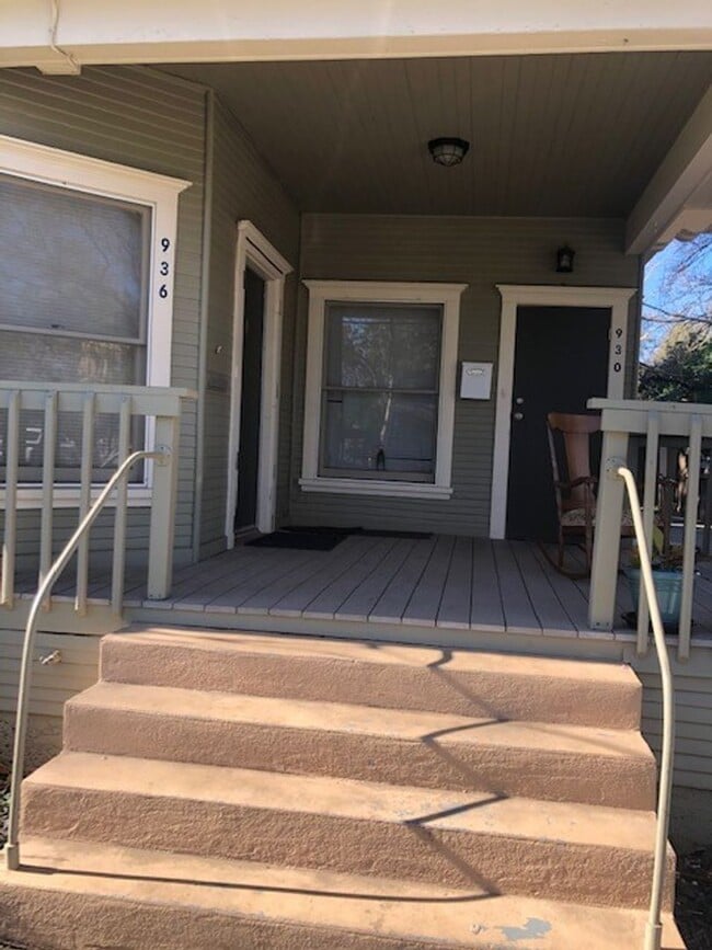 Building Photo - 930-936 Chestnut St