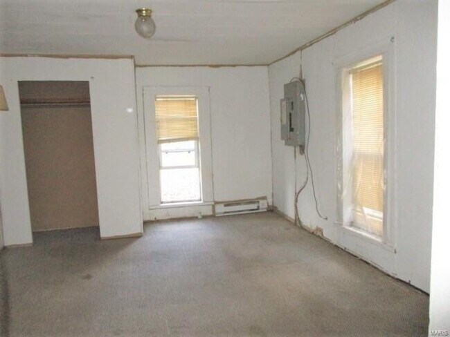 Building Photo - POTOSI - 2 Bedroom Home On 1.1 Acres Close to Town - $599 MONTH / $999 DOWN