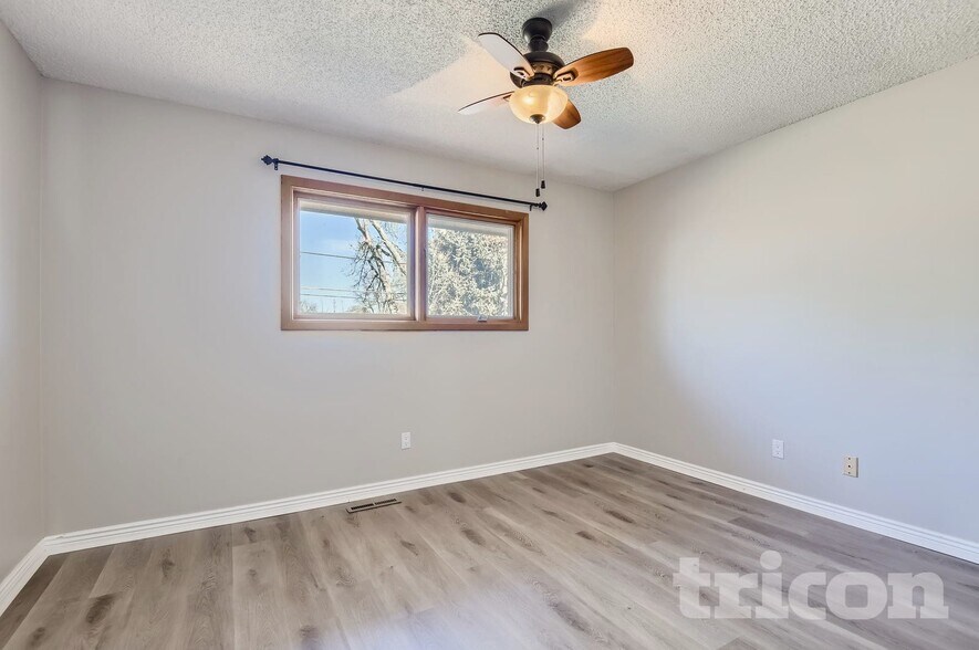 Building Photo - 7681 E Easter Pl