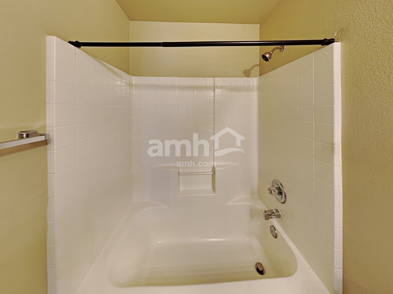 Building Photo - 3909 Bayamon St