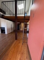 Building Photo - The Eight