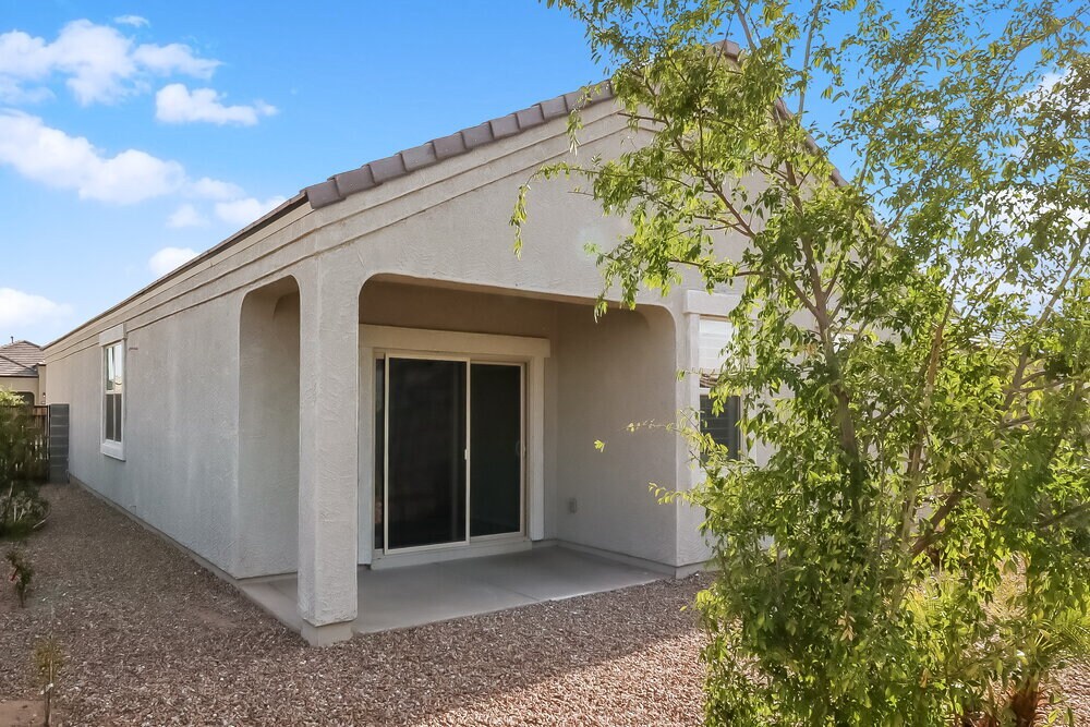 Building Photo - 25569 W Desert Dr