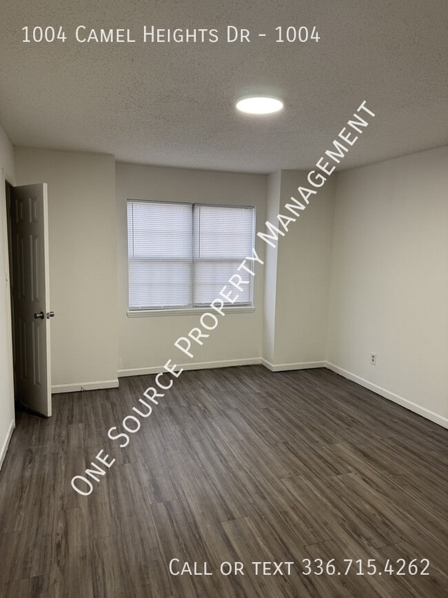 Building Photo - 1004 Camel Heights Dr