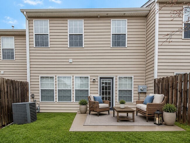 Building Photo - Spacious Williamsburg Living in Liberty Crossing