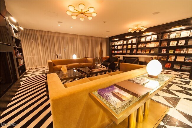 Building Photo - 4471 Dean Martin Dr