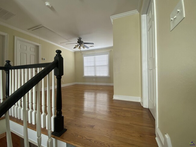 Building Photo - 338 Ivystone Dr